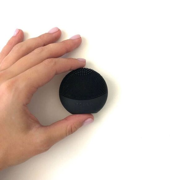 Foreo Luna Play Smart 2 Facial Cleansing Devise in Black No Box - Picture 3 of 6